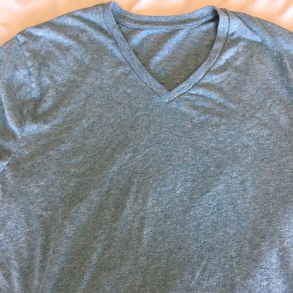 Old navy V neck.