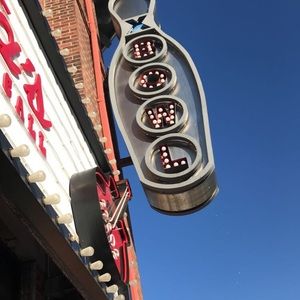 Meet your Posher, Sam