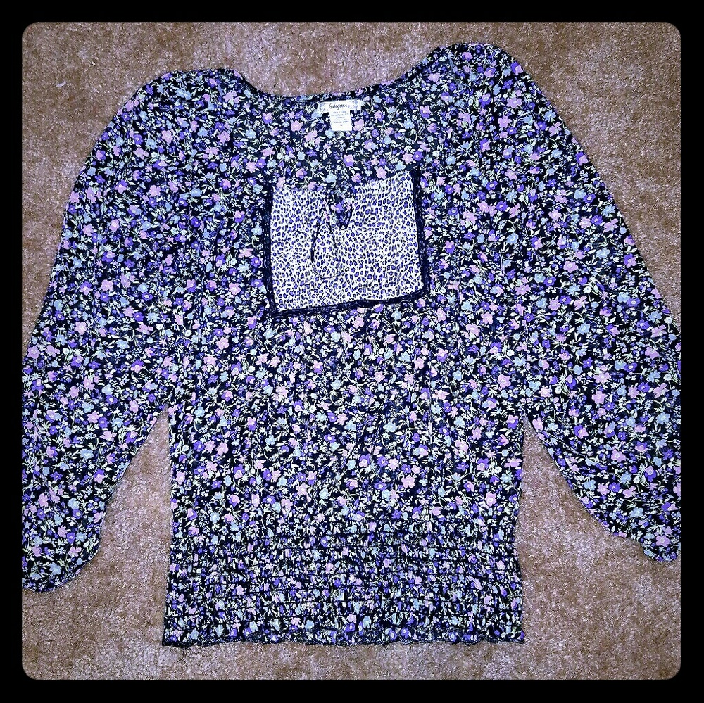 Cute flowery spring blouse with rouched waist