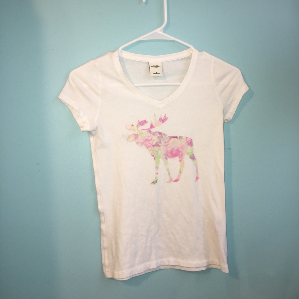White t shirt, floral moose design