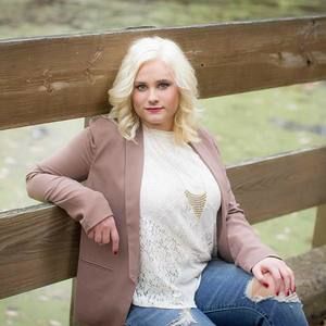 Meet your Posher, Isabelle