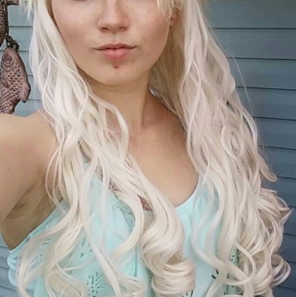 Platinum blonde Clip Ins - Picture 2 of 2