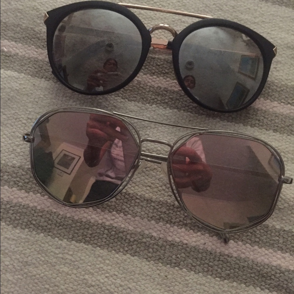 2 pairs of women's mirrored sunglasses