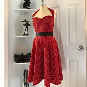 A vintage 50's halter midi swinger's dress 💃🏻