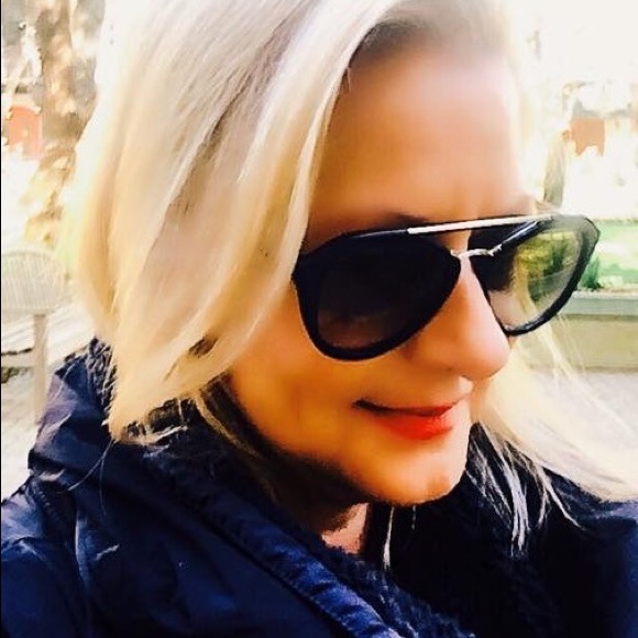 Meet your Posher, Alicia - Picture 2 of 8