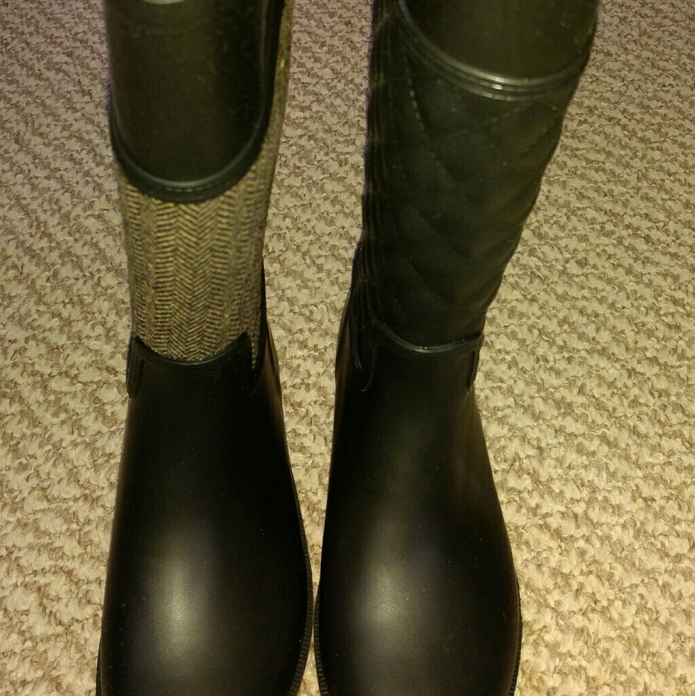 Woman's Stylish Rain boots