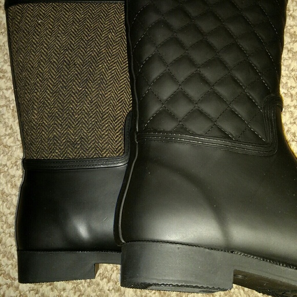 Woman's Stylish Rain boots - Picture 4 of 4