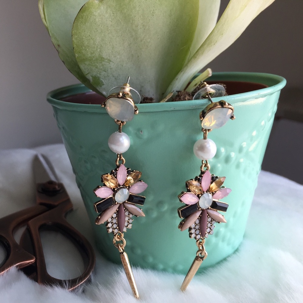 Olivia Welles - Earrings