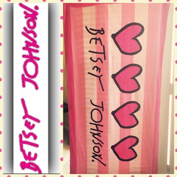 NWT Betsey Johnson Beach Towels ☀️ 😎 VARIOUS - Picture 7 of 8