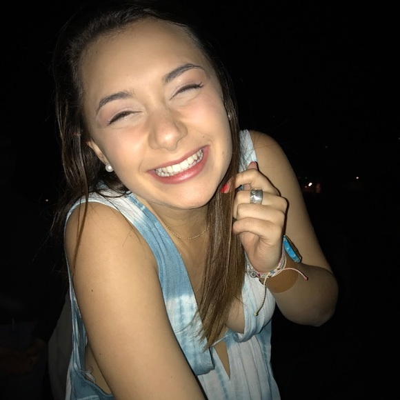 Meet your Posher, Abby - Picture 1 of 1