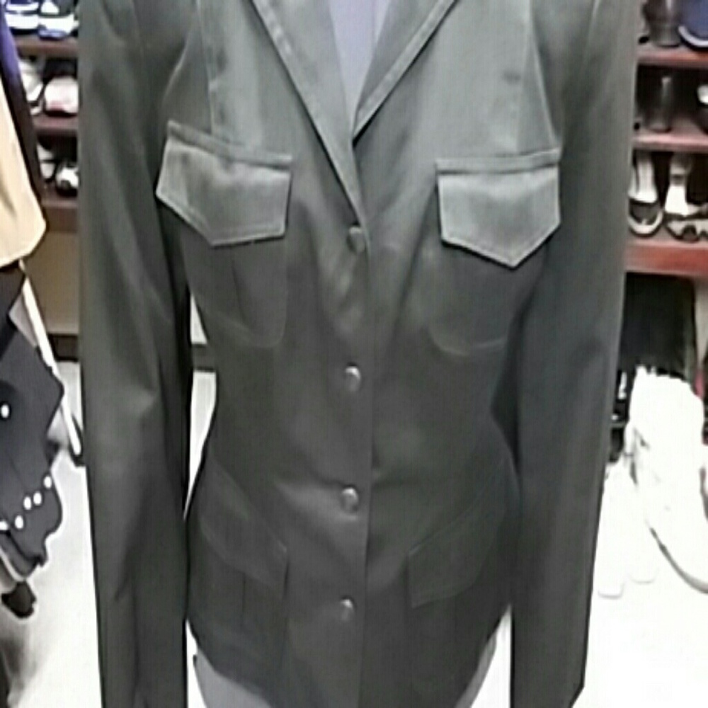 Blazer - Picture 2 of 4