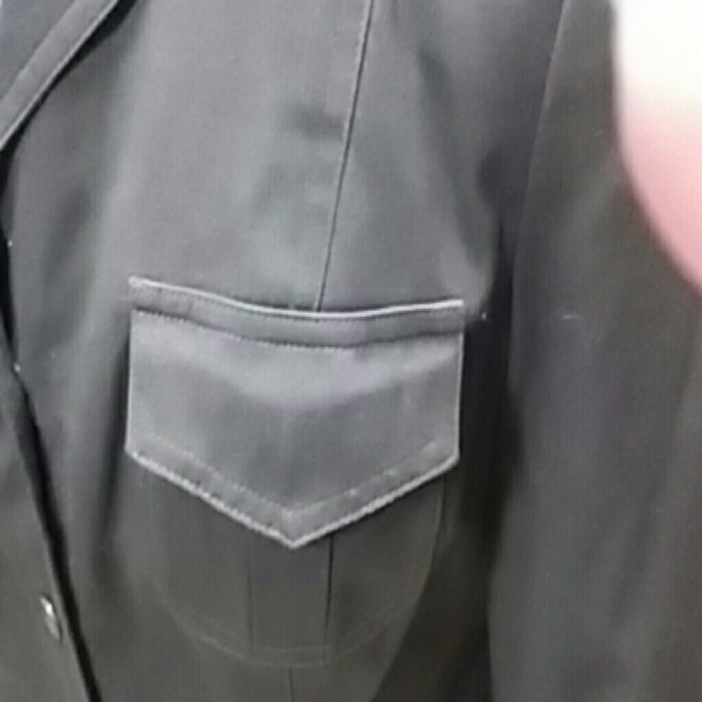 Blazer - Picture 4 of 4