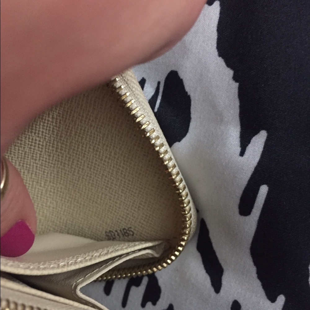 Louis Vuitton Organiser - Picture 3 of 8