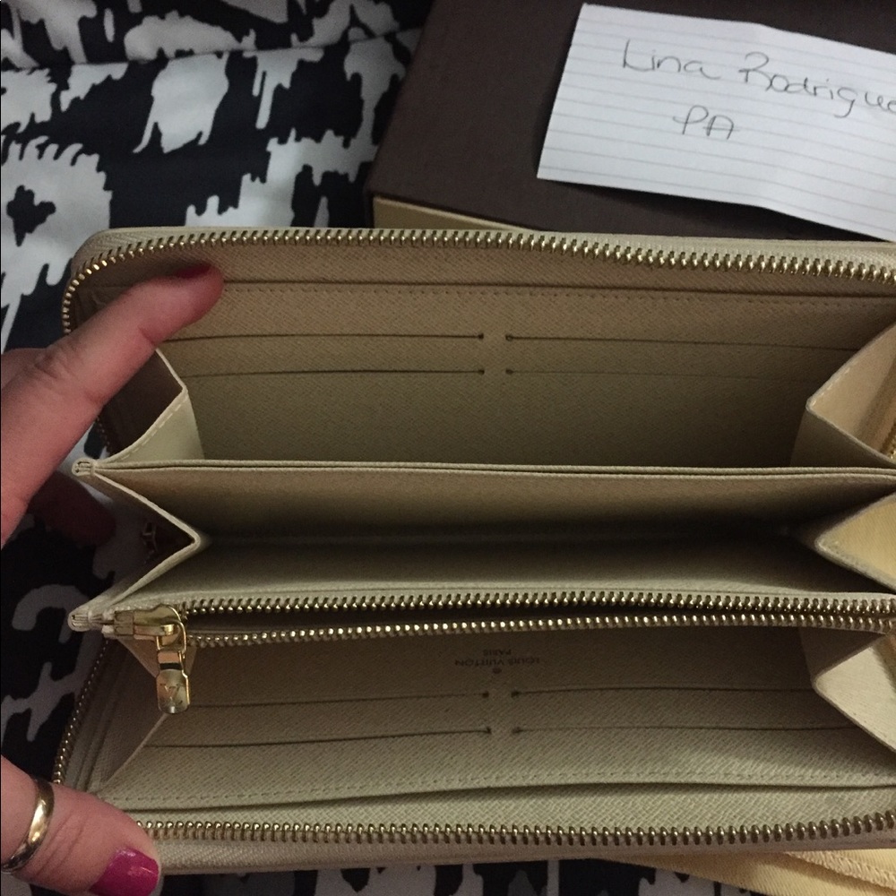 Louis Vuitton Organiser - Picture 5 of 8