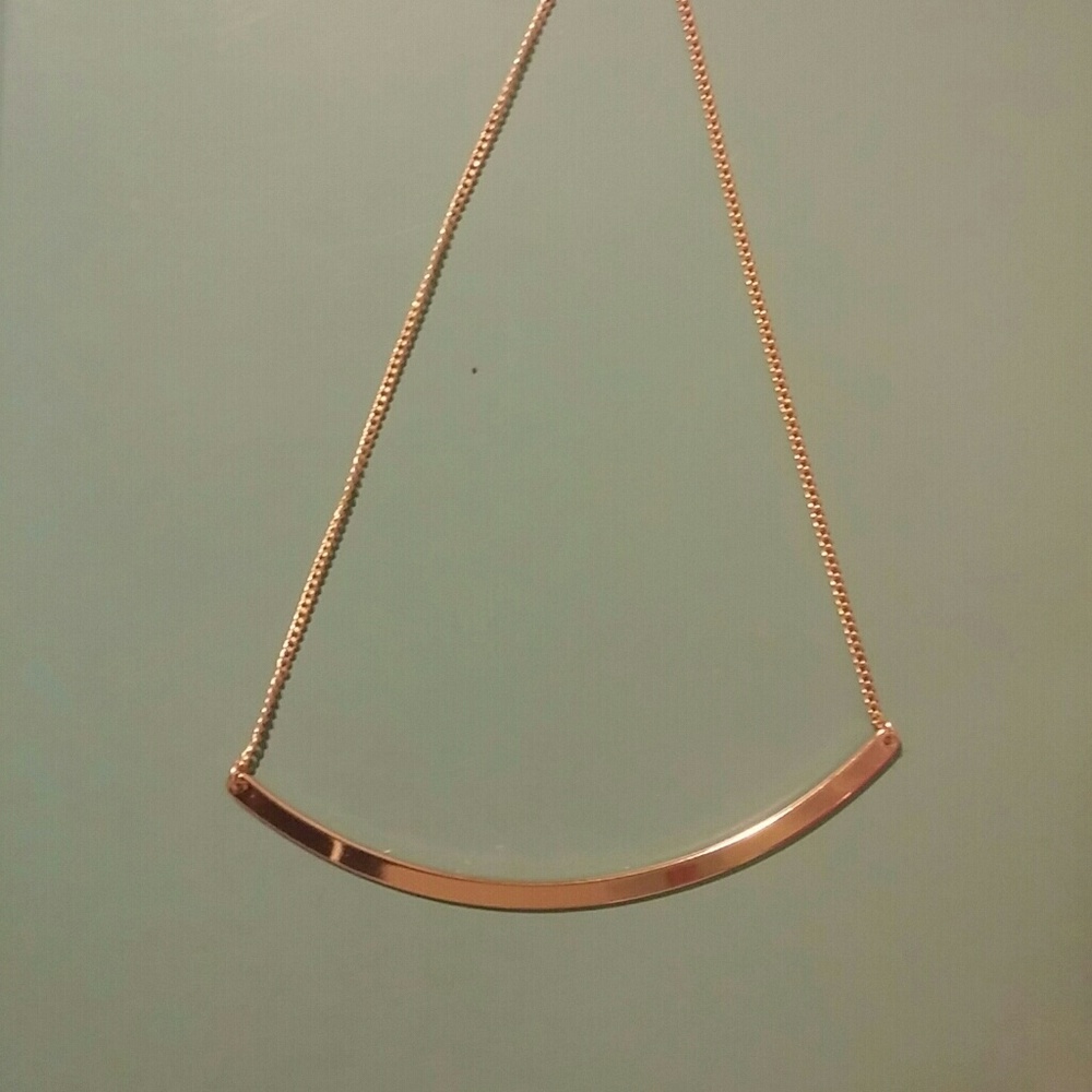 NWOT gold necklace