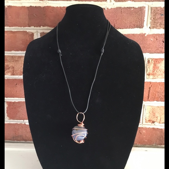 Incredible Semi-Precious Stone Pendant with Copper - Picture 3 of 3