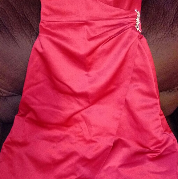 Prom Dresses - Picture 2 of 2