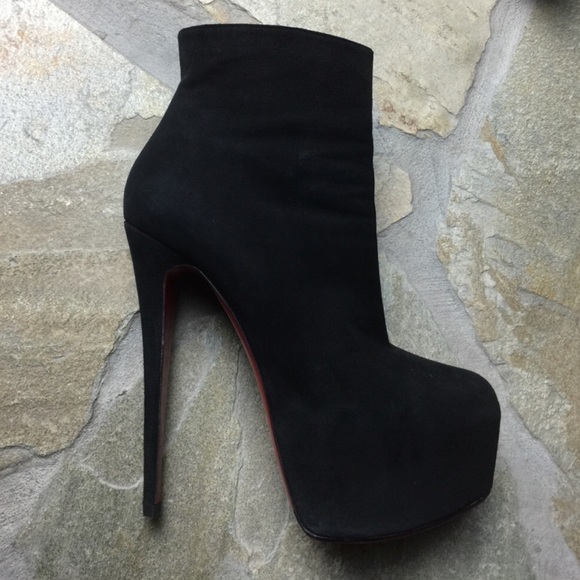 🆕CL Suede Daffodils (8.5-9) - Picture 2 of 8