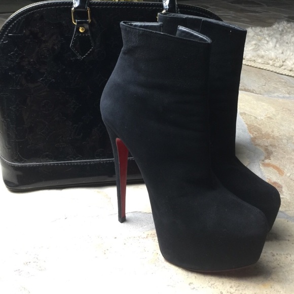 🆕CL Suede Daffodils (8.5-9) - Picture 3 of 8