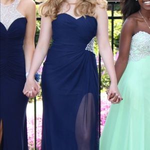 Prom/Formal Dress - Size 2
