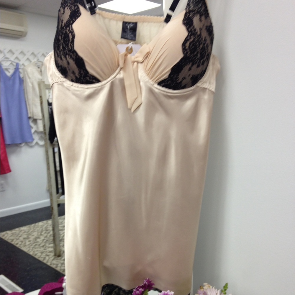 Nude underwire cami