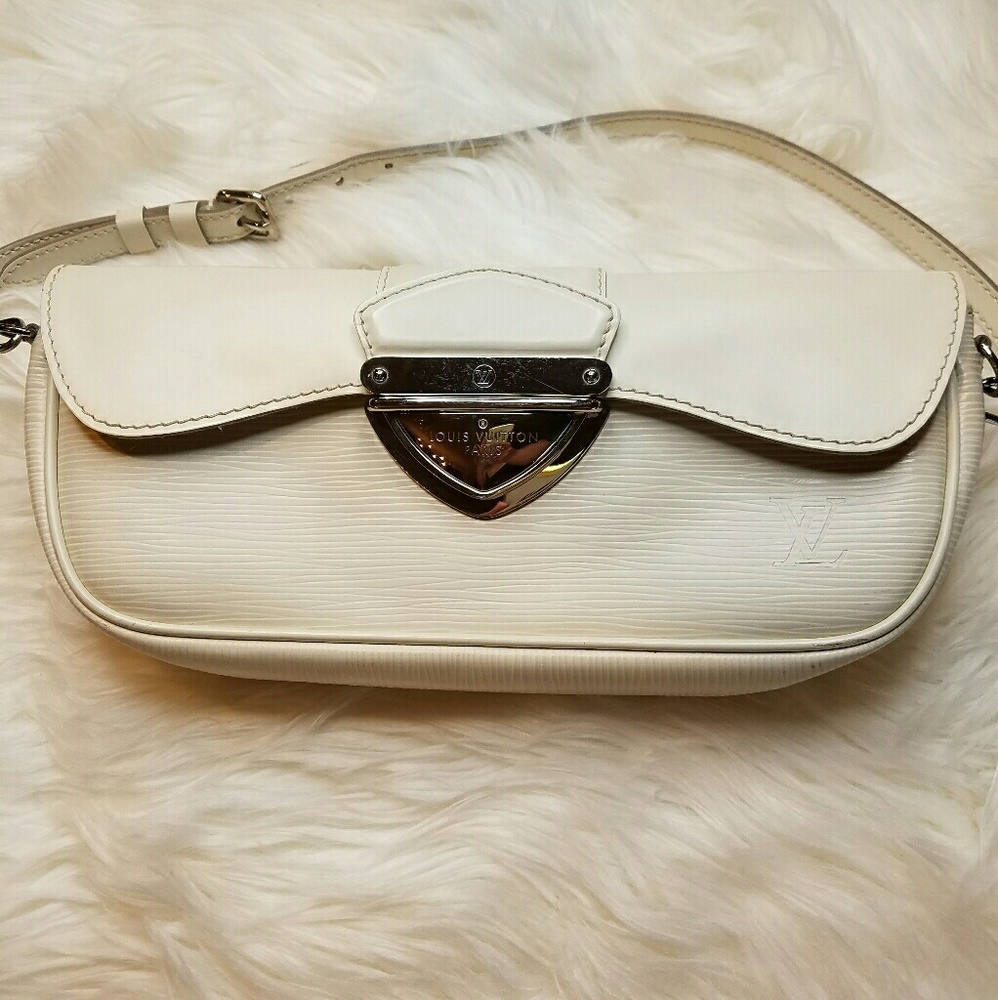 Louis Vuitton Montaigne Clutch Epi Leather