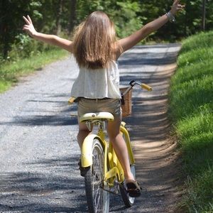 Meet your Posher, Cami