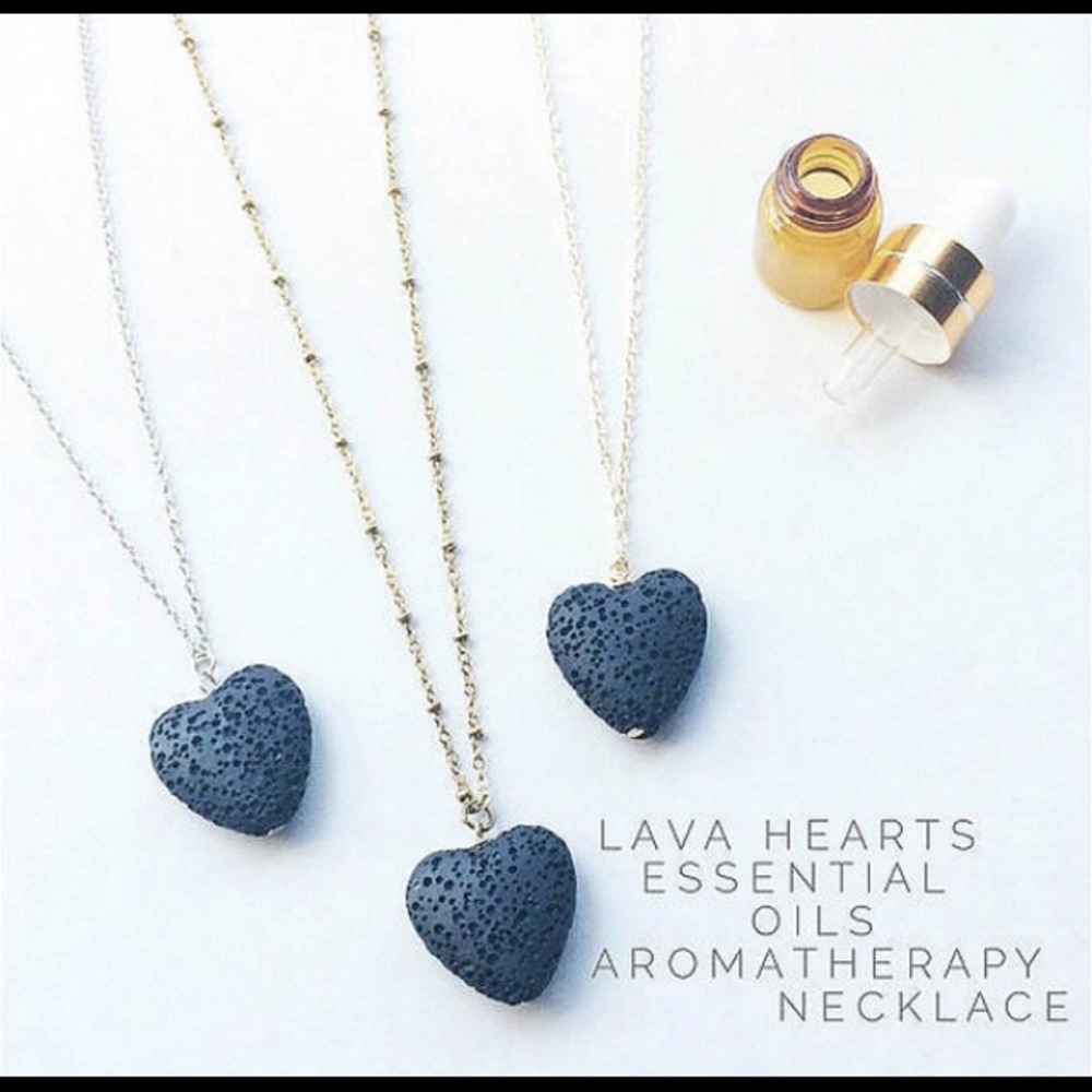 DIFFUSE ON THE GO! Lava Heart Necklace-Gold/Silver