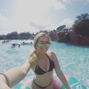 Meet your Posher, Brooke