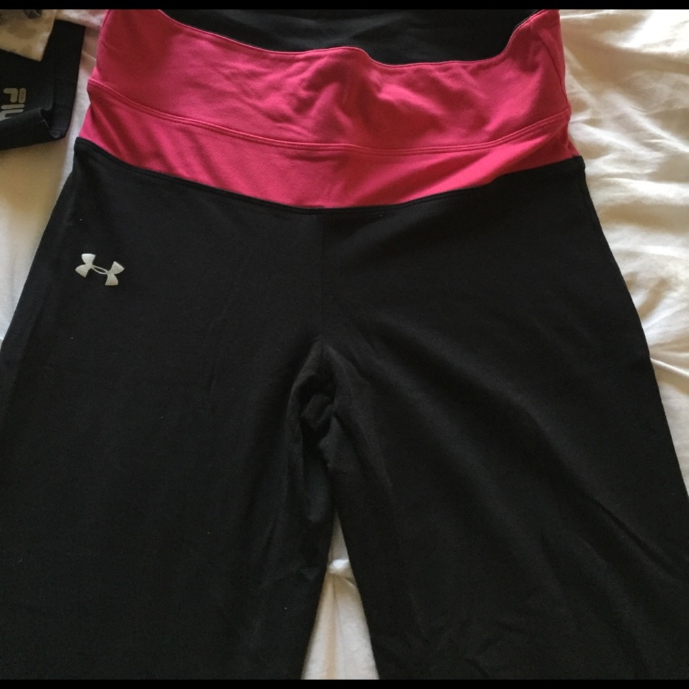 BRAND NEW UNDER ARMOUR YOGA PANTS