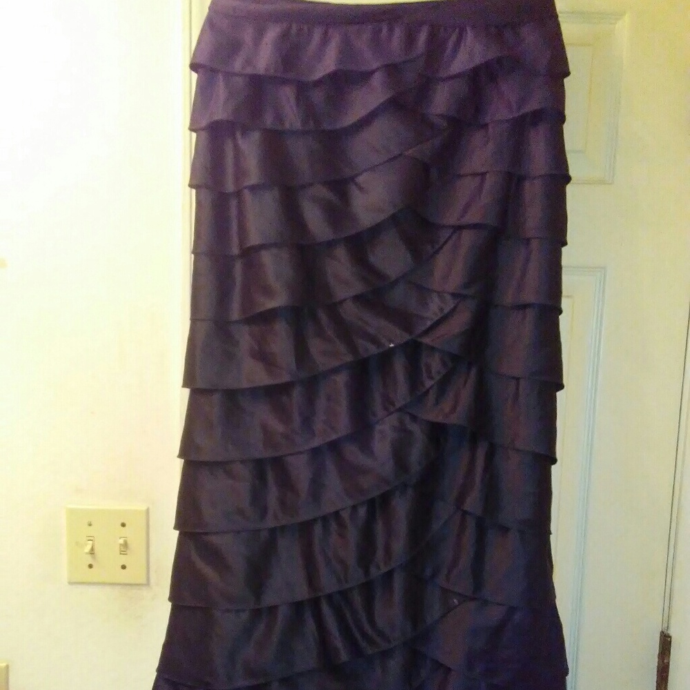 Adrianna Papell full length layered skirt