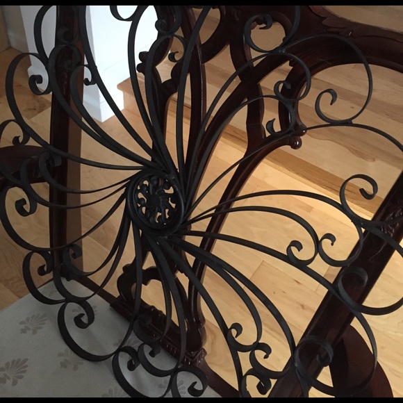 Meet your Posher, Sandra - Picture 1 of 1