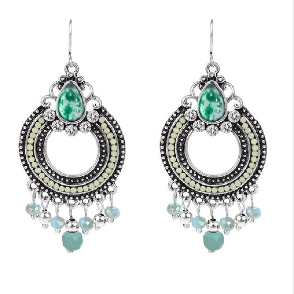UShopTwo Jewelry - Beaded Chandelier Earrings Silver Plated
