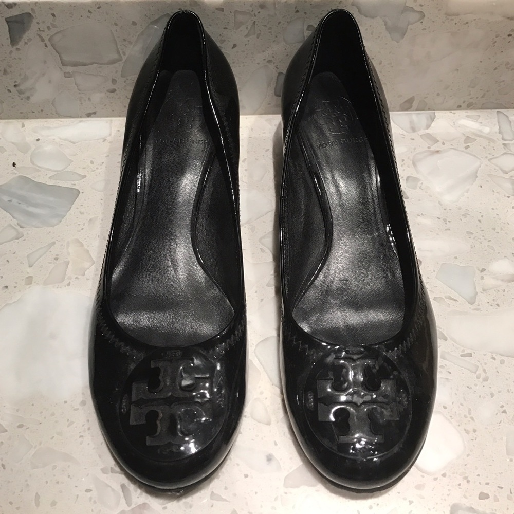 Tory Burch Black Leather Mid-heel pumps (size 8)