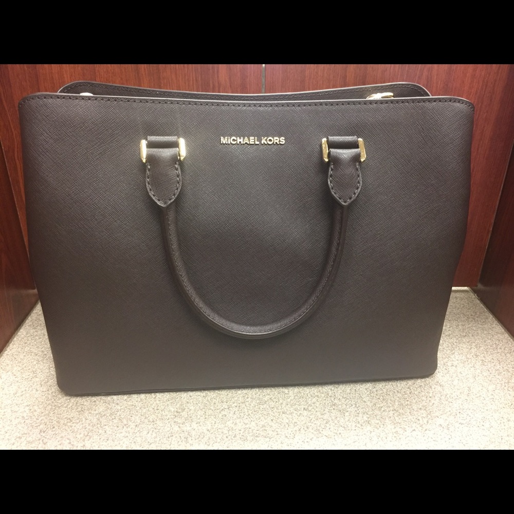 💥💥💥One hour ! Michael Kors Large Savannah 💥💥