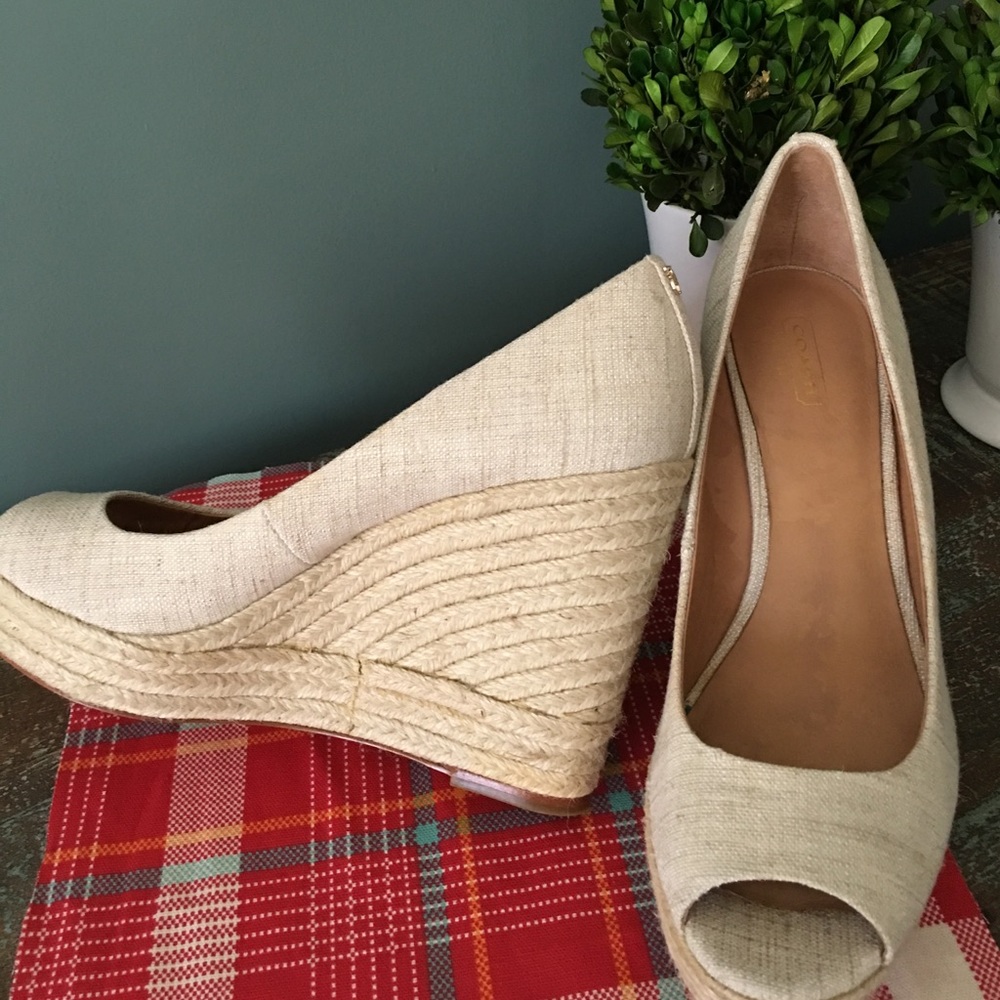 Coach Espadrilles Beige linen never worn