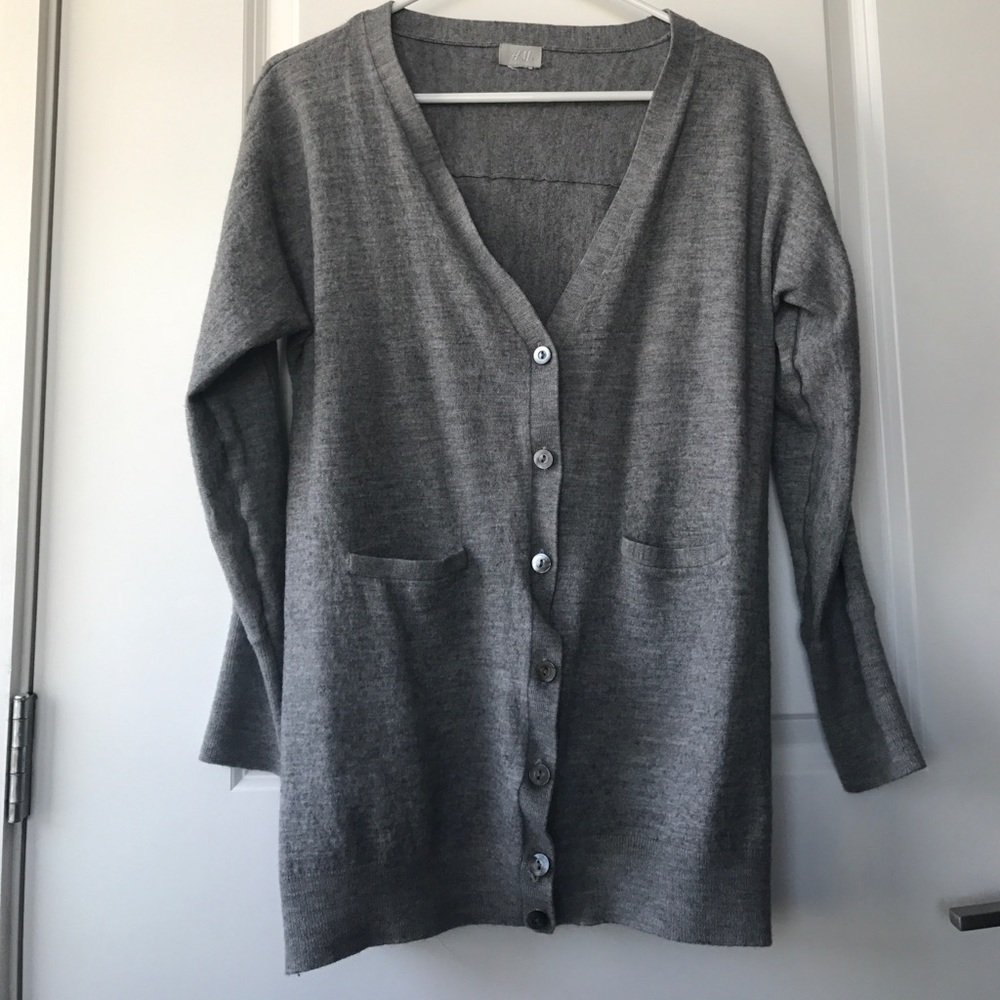 H&M gray sweater