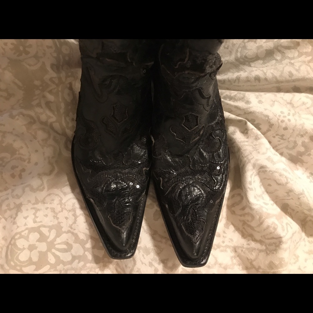 Corral boots size 9