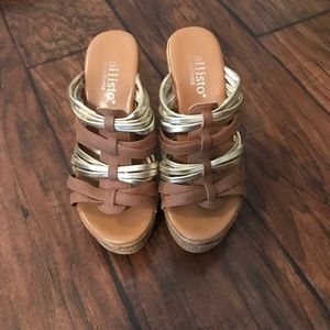 Callisto of California brown wedges