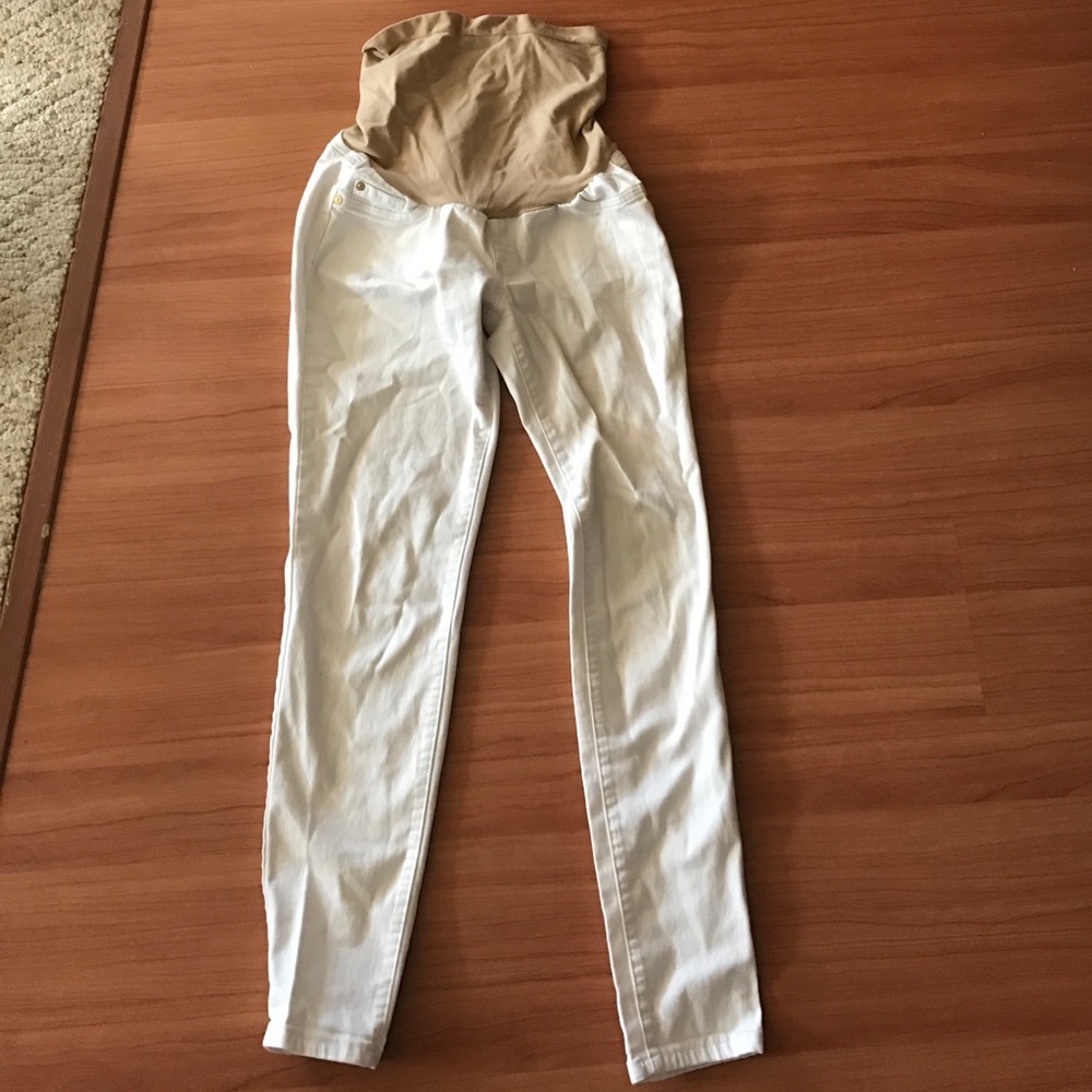 Luxe Essential Denim white maternity jeans