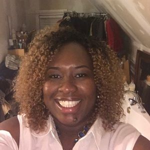 Meet your Posher, Aliza