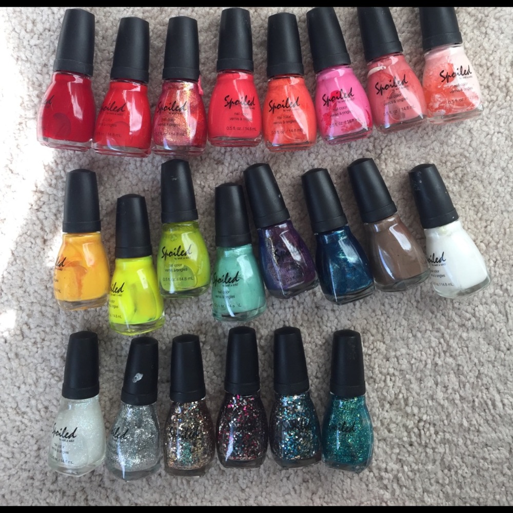 Spoiled nail polish by wet n wild