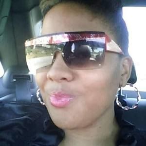 Meet your Posher, Rena