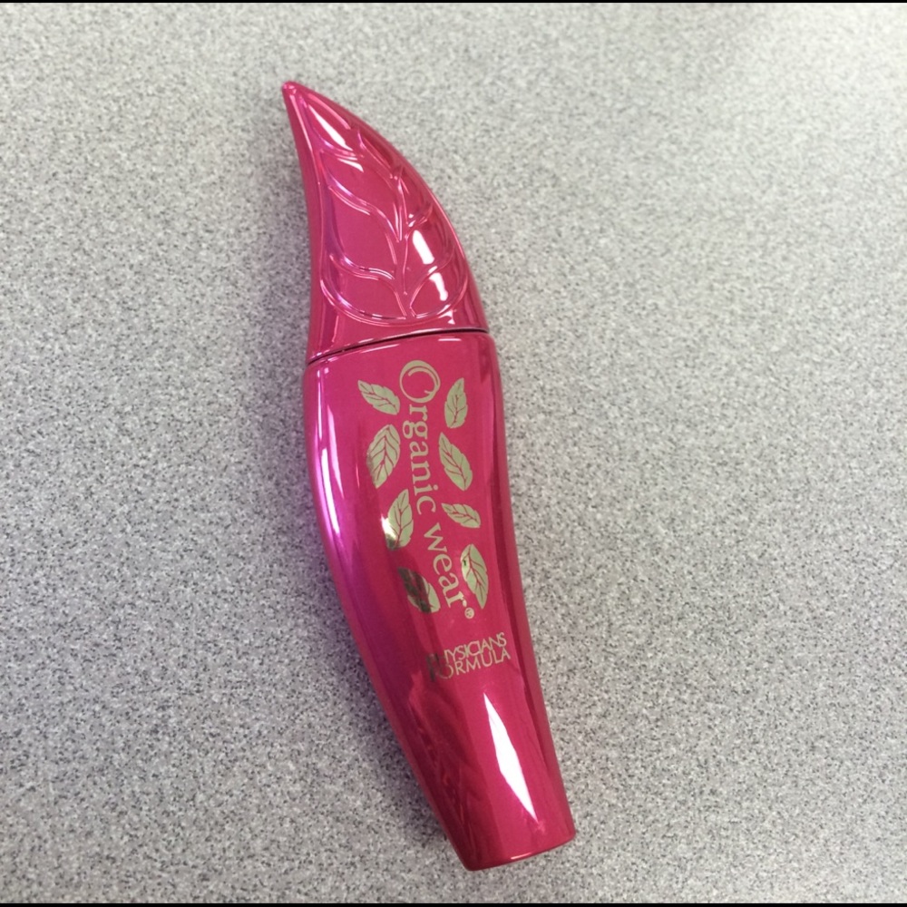 Organic Wear "fake-out" mascara