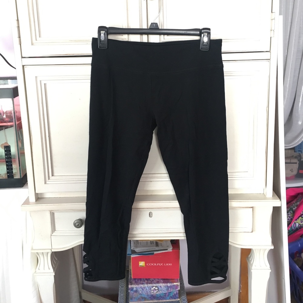 Black crop cross over legging
