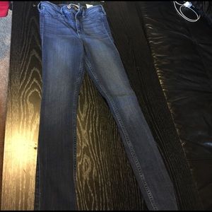 Hollister jeans