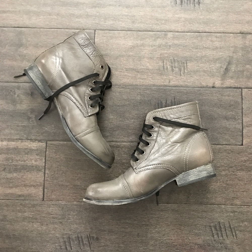 WOMENS Lace-up Booties