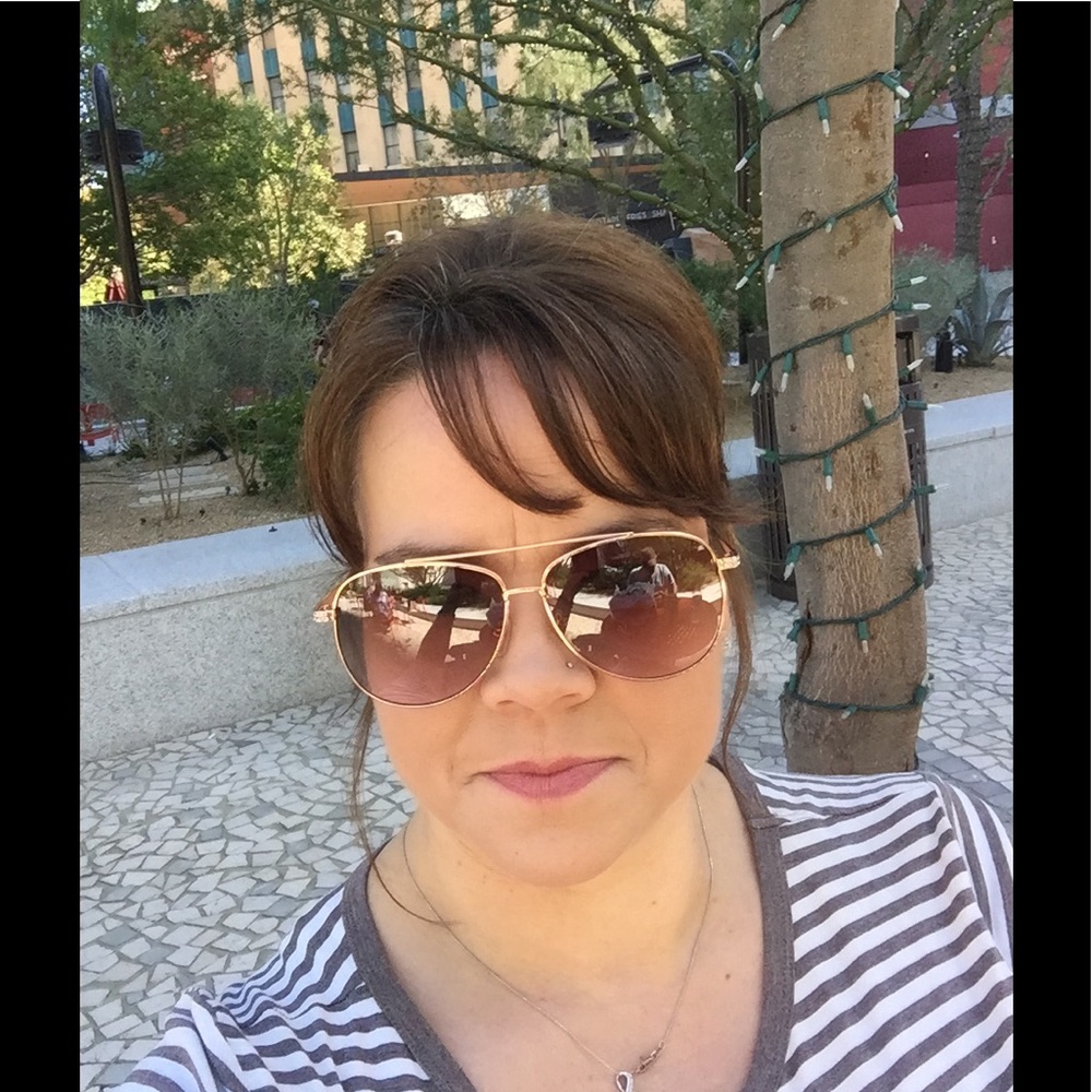 Meet your Posher, Amie