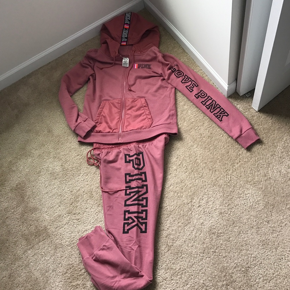 Victoria's Secret PINK outfit