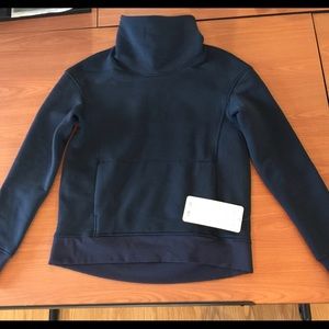 Lululemon Kick the Cold Funnel Neck